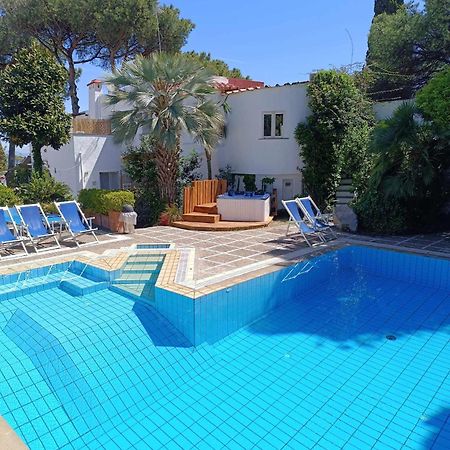 Villa Cinque Pini Казамиччола-Терме Экстерьер фото