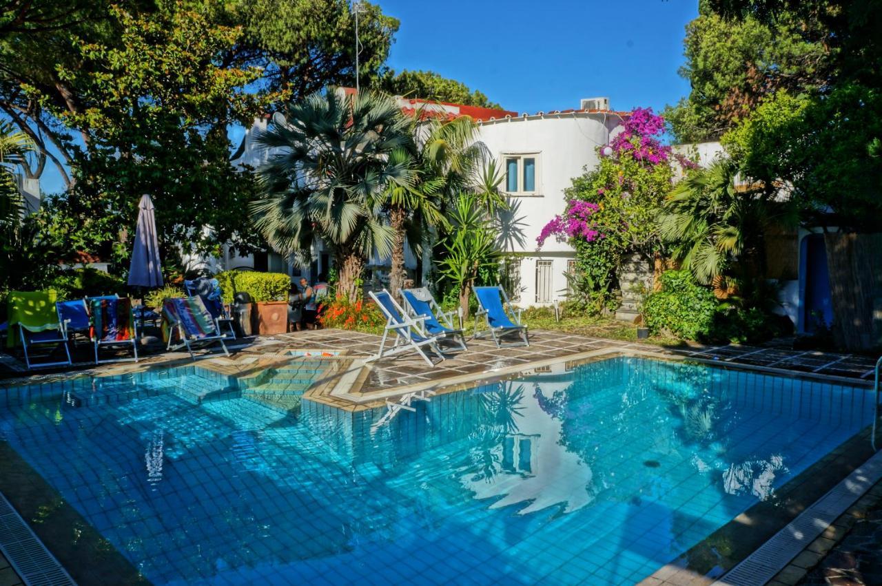 Villa Cinque Pini Казамиччола-Терме Экстерьер фото