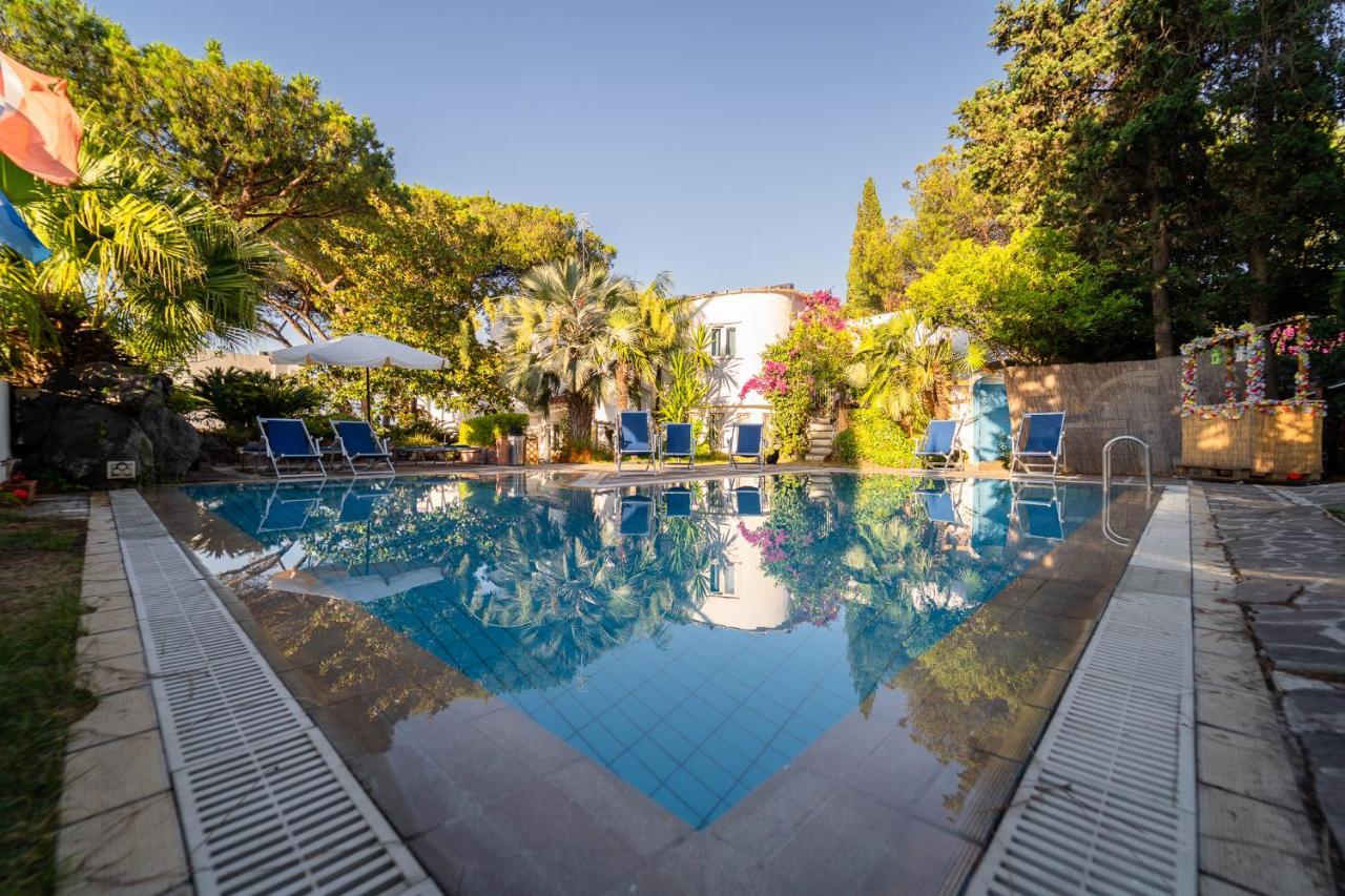 Villa Cinque Pini Казамиччола-Терме Экстерьер фото