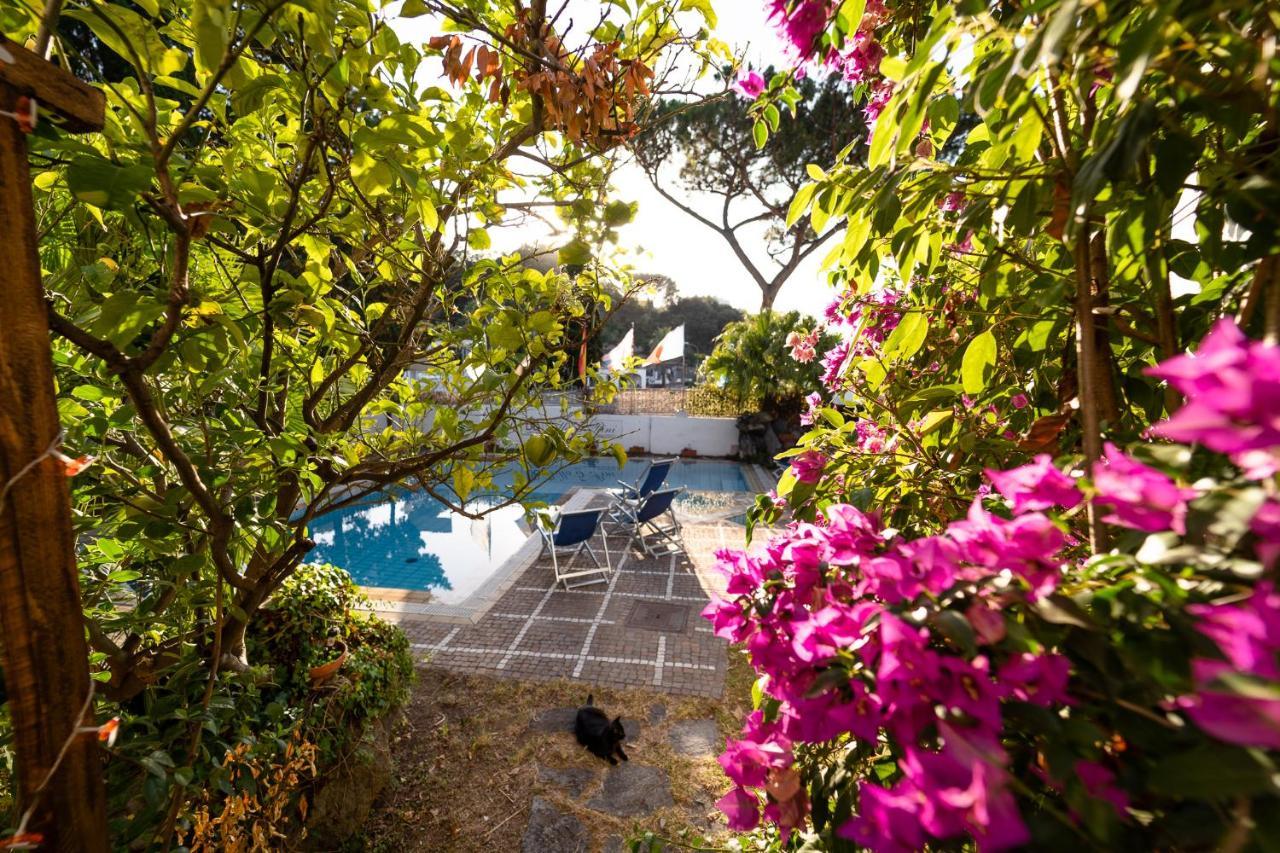 Villa Cinque Pini Казамиччола-Терме Экстерьер фото