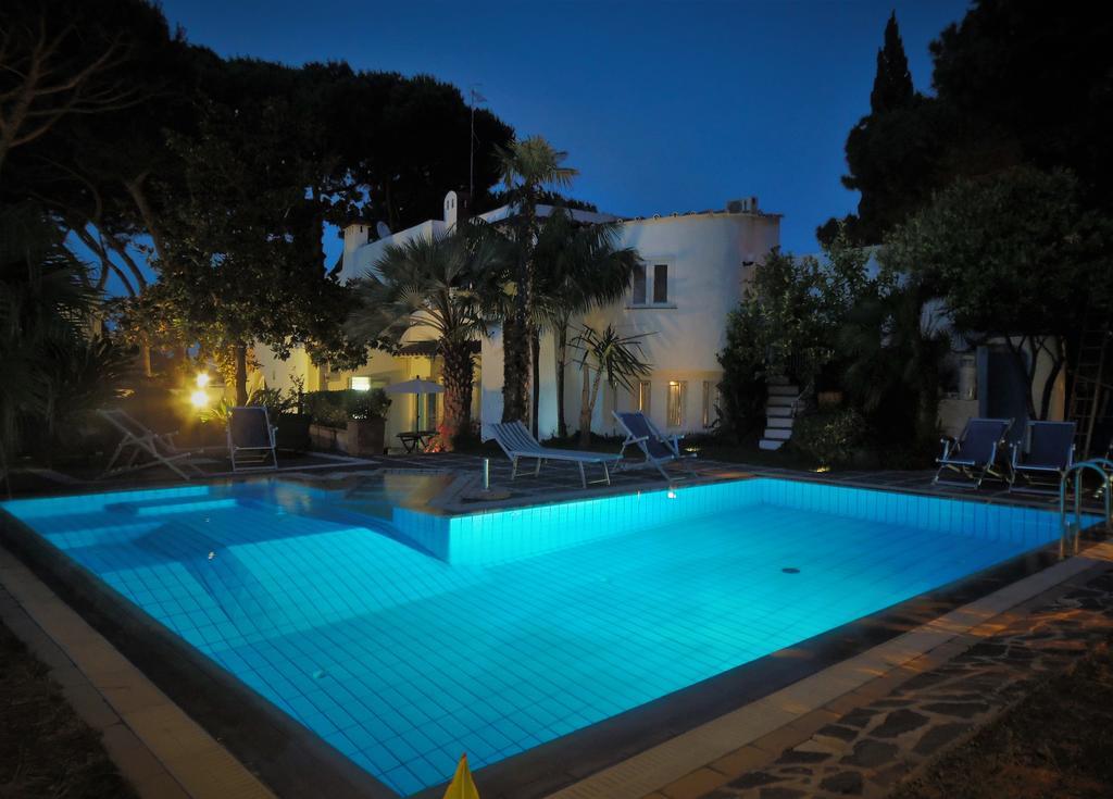 Villa Cinque Pini Казамиччола-Терме Экстерьер фото